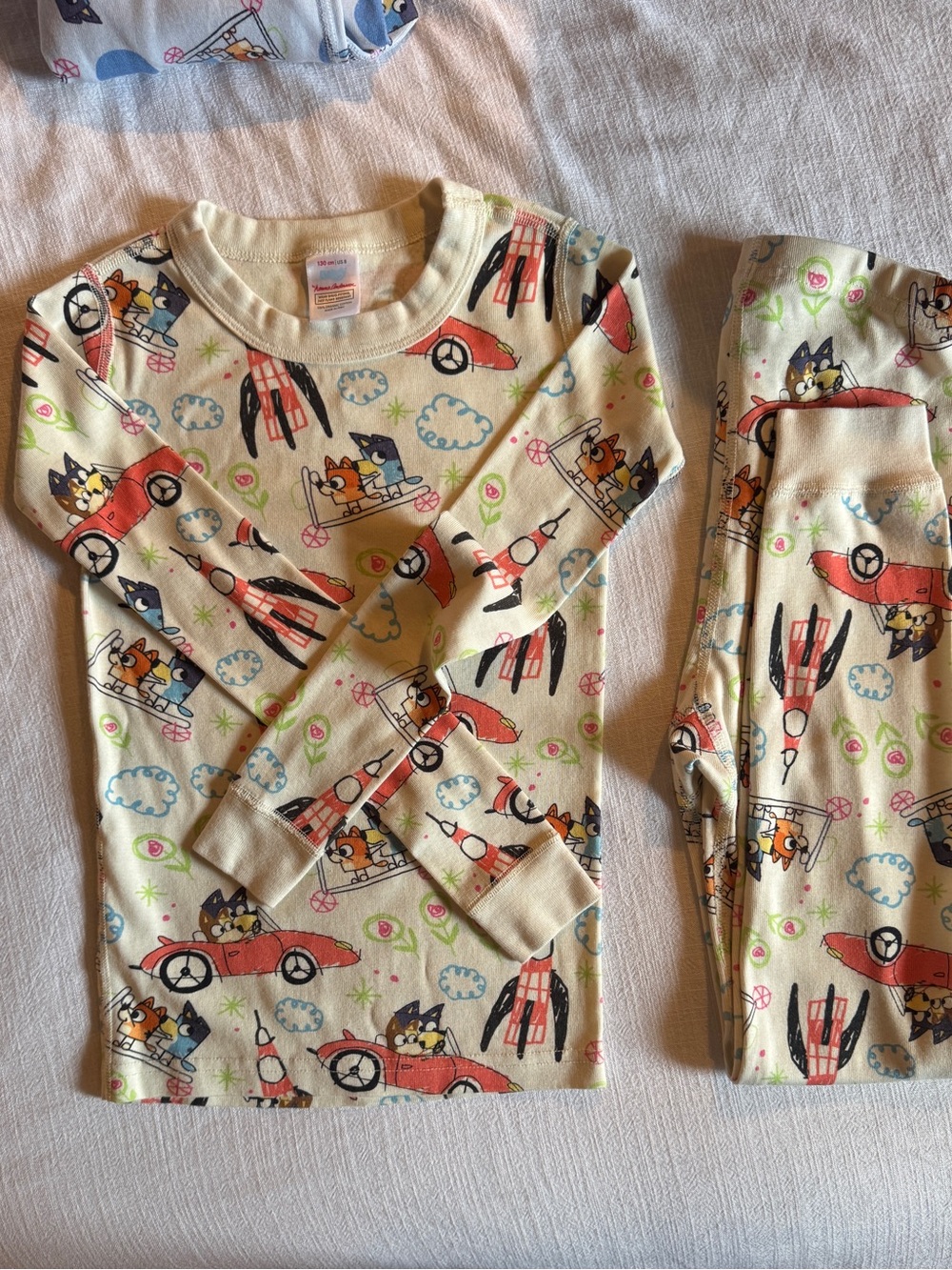 Hanna Andersson Cream Pajama Set Bluey